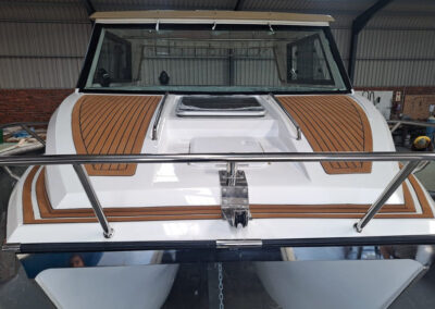 Orcat 900 Forward Close Sportfisher (Day Fisher)